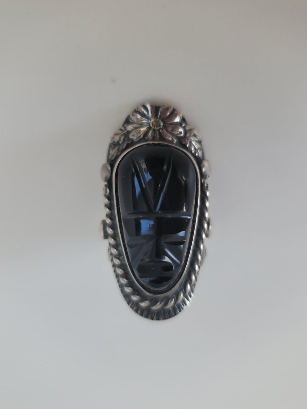 Vintage (1930s-40s) Mexican Sterling Ring w/Carved Onyx Aztec/Mayan Face Mask - Picture 2 of 6